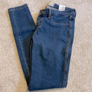 Hollister Social Stretch Jeggings size 3